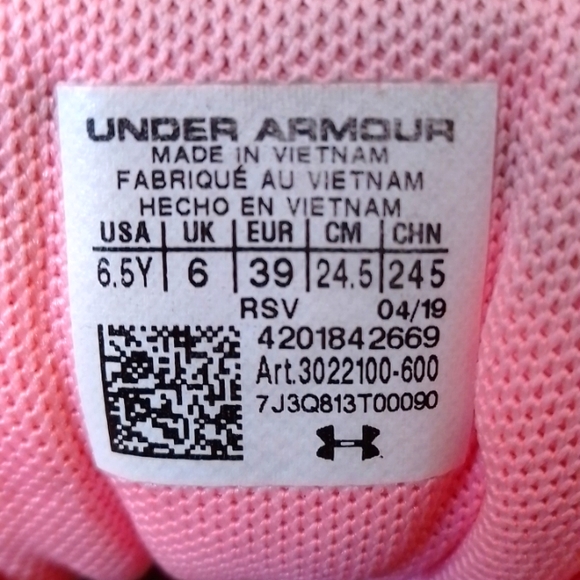 Under Armour 6.5 pink tennis shoes - Picture 6 of 6
